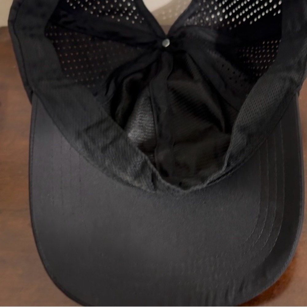 Vimhue X-Boyfriend poly/microfiber hat, x strap for ponytail, used - Picture 6 of 7